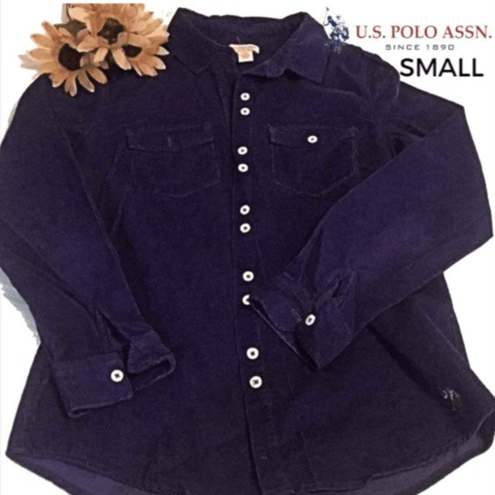 ⤵️Us Polo Assn shirt SMALL